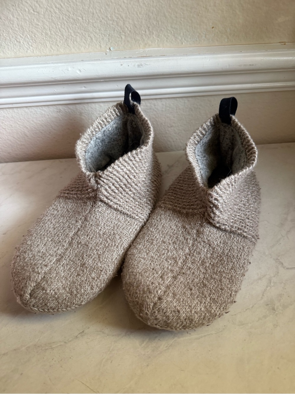 Bombas Beige Cozy Knit Bootie Slippers